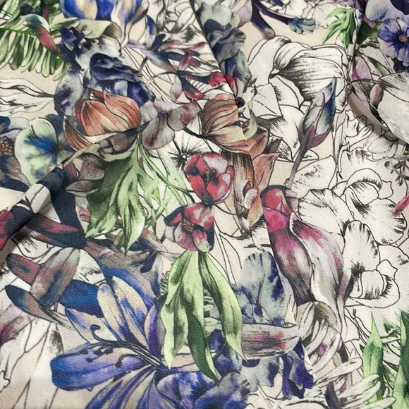 H&M Floral Sleeveless Dress Side Slit to knee Sheer Lined to mid thigh Size 4 - Picture 6 of 6